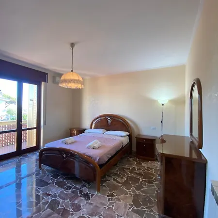 Rao's Airport Apartament *